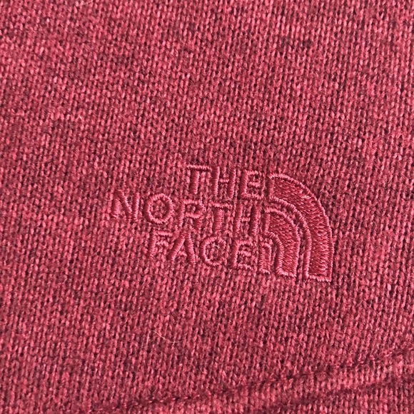 The Northface burgundy sweater knit 1/4 zip pullover - Picture 4 of 7